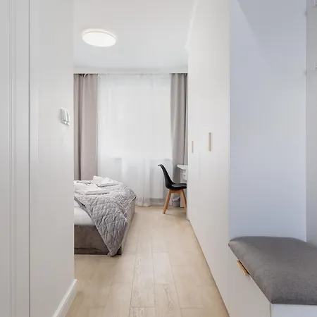 Plac Slowianski With Balcony Center By Renters シフィノウイシチェ