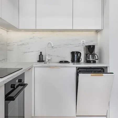 Plac Slowianski With Balcony Center By Renters アパート シフィノウイシチェ