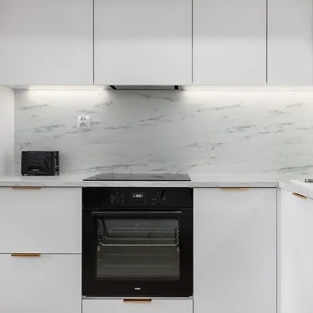 Plac Slowianski With Balcony Center By Renters シフィノウイシチェ