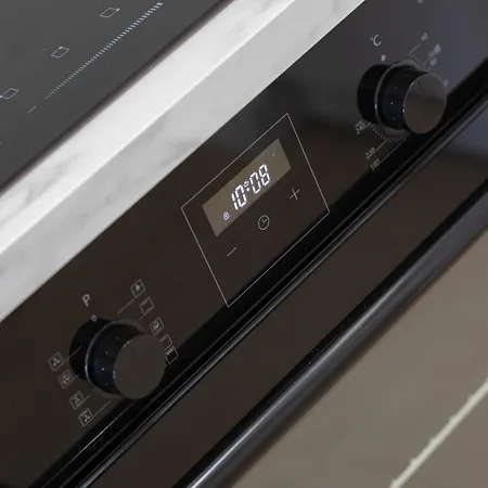 Plac Slowianski With Balcony Center By Renters * シフィノウイシチェ