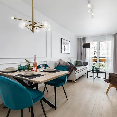 Plac Slowianski With Balcony Center By Renters アパート