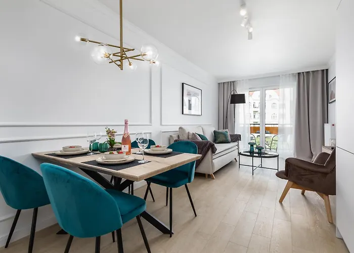 Plac Slowianski With Balcony Center By Renters Appartement