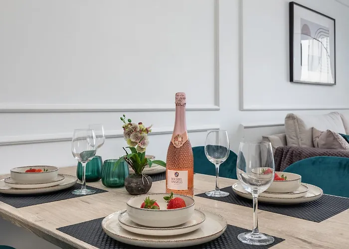 Appartement Plac Slowianski With Balcony Center By Renters *